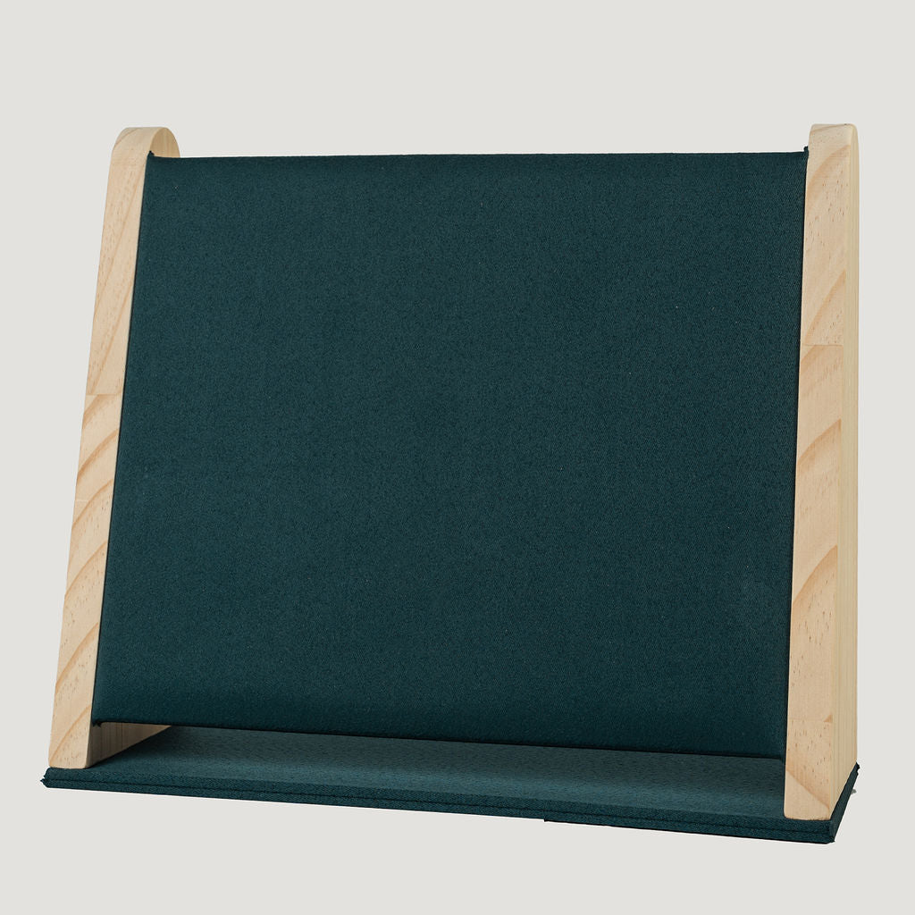 Presentoir pour colliers vert