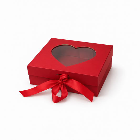 Boitage Rouge à fermeture magnétique + fenêtre forme coeur + ruban, 20x18.2x8cm