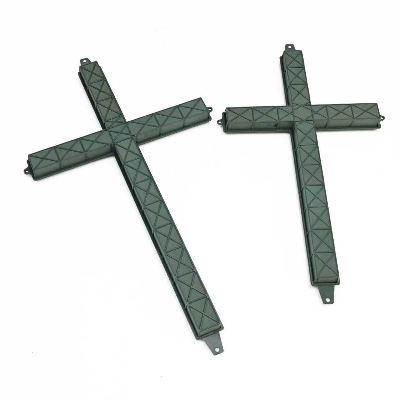 Mousse en forme de croix 60x40cm