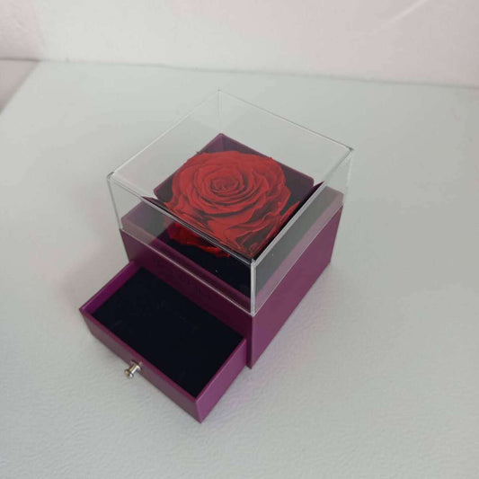 Ecrin à bijou Pourpre 9x9x10cm avec rose éternel rouge dia. 5-6cm