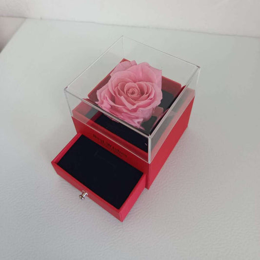 Ecrin à bijou Rouge 9x9x10cm avec rose éternel rose dia. 5-6cm